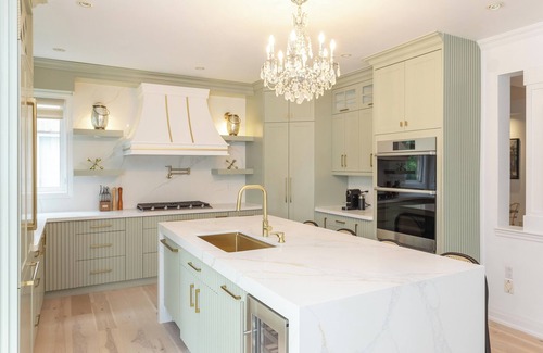 Bronte Casa | Detached Upscale furnished house steps away from the lake.
