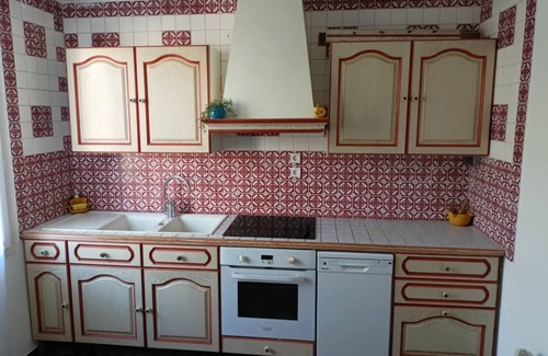 Roquefort-la-Bedoule Villa | 5km from Cassis and the sea, detached villa: Roquefort la Bédoule