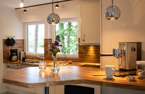 Garding Casa | Detached vacation home for 12 people with spacious garden and sauna just a short distance from