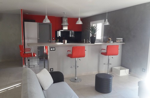 Labastide-de-Virac Casa | Detached villa, Swimming pool, Spa, Garden furniture. Near Vallon Pont d'Arc.