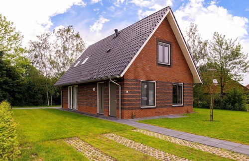 Appelscha Villa | Detached villa for 8 people with sauna and hot tub