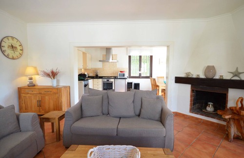 Moravit Villa | Villa independiente con piscina privada y jardín - correo electrónico - Casa-rosa @ live. co. Reino Unido