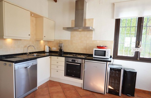 Moravit Villa | Villa independiente con piscina privada y jardín - correo electrónico - Casa-rosa @ live. co. Reino Unido