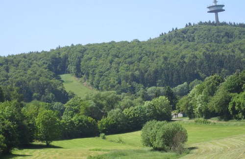 Battenhausen Casa | Casa de vacaciones rústica cerca del bosque en Battenhausen