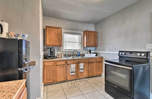 New Center Detroit Apartamento | Detroit Apartment - 5 Mi to Downtown!