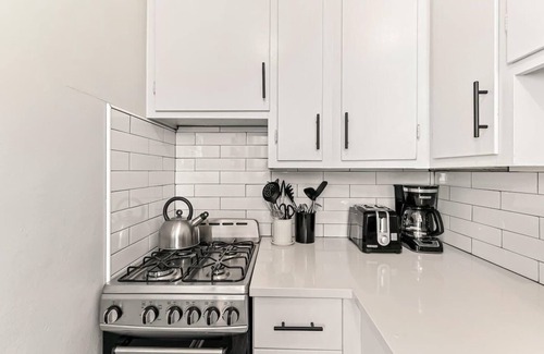 City Park Apartamento | Detroit by Modern Midstay / On City Park! #T16