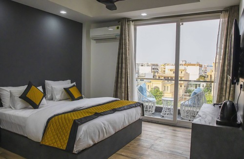 Gurugram Hotel | Dev Royale Hotel