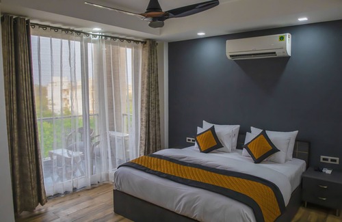 Gurugram Hotel | Dev Royale Hotel