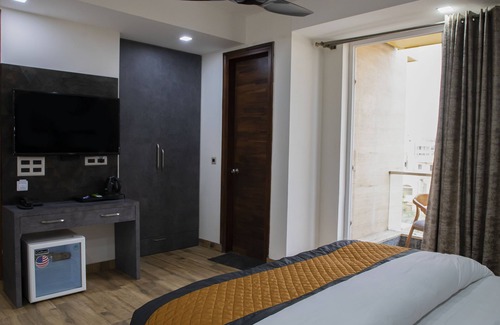 Gurugram Hotel | Dev Royale Hotel