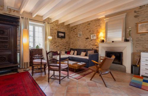 Sarzeau Casa | Devant le Château de Suscinio