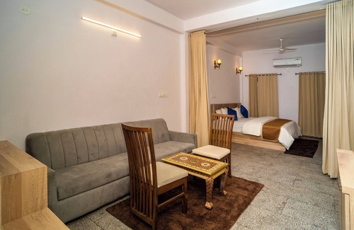 Udaipur City Centre Hotel | Devdarshan Hotel And Restaurant