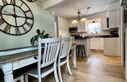Baraboo Casa | Devil's Lake Cottage - Family Friendly a block from State Park Entrance! Skiing