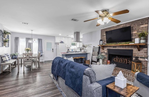 Mary Esther Casa | Deville Quarters | Near 2 Beaches!
