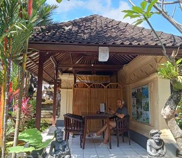 Ubud City-Centre Casa | Dewi Antara Homestay
