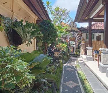 Ubud City-Centre Casa | Dewi Antara Homestay