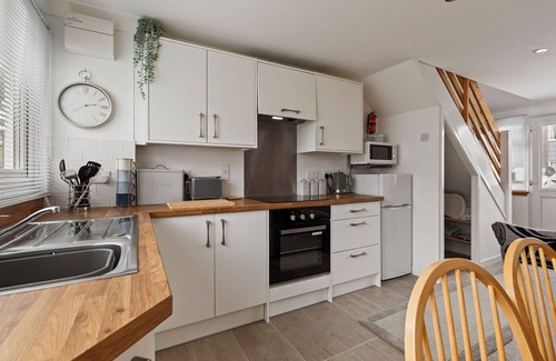 Pembroke Chalet De Esquí | Dewis Da - Short walk from beach, parking