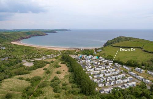 Pembroke Chalet De Esquí | Dewis Da - Short walk from beach parking