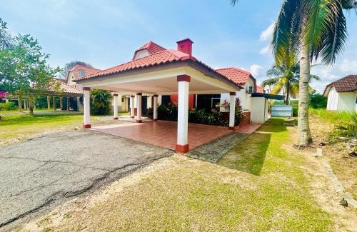 Alor Gajah Casa | DFaro 5R Pool Villa