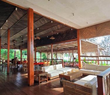 Koh Rong Complejo | DG ROYAL Resort