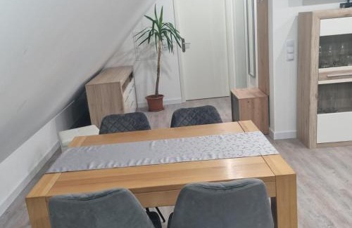 Wiefelstede Apartamento | DG VerWohn