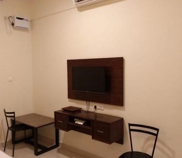 Pondicherry Casa | Dhanaram AC Rooms Near Panchavati Anjaneya Temple and Auroville