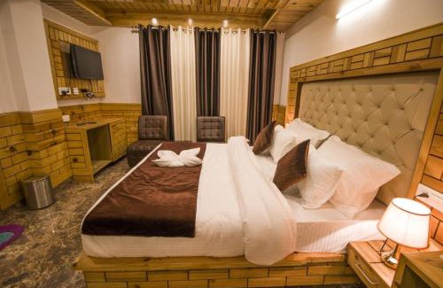 Naddi Hotel | Dharamshala Naddi Edge sunset point# Free Parking-cricket stadium 10 km-Mcleodganj 2 km- Bhagsunag 4