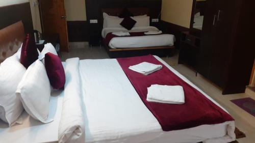 Naddi Hotel | Dharamshala Naddi Edge sunset point# Free Parking-cricket stadium 10 km-Mcleodganj 2 km- Bhagsunag 4