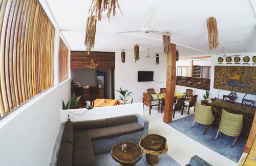 Dhiffushi Casa | Dhiffushi White Sand Beach Hotel