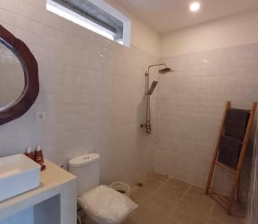 Praya Hotel | DHM Hotel