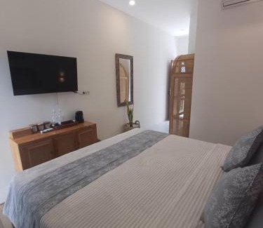 Praya Hotel | DHM Hotel