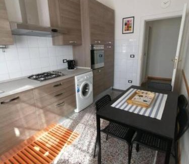Pisa City Centre Apartamento | Di là d'Arno, climatizzato a due passi dal centro!
