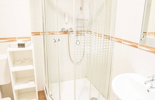 District IX Hotel | Di Verdi Imperial Hotel