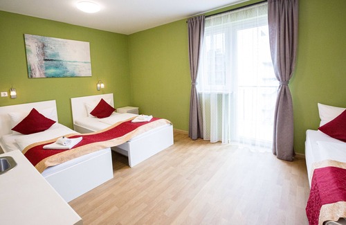 District IX Hotel | Di Verdi Imperial Hotel