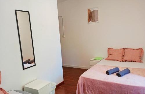La Sagrada Familia Cama Y Desayuno | Diagonal R1
