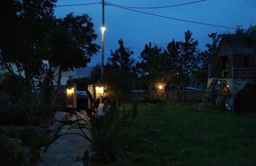 Kounoupidiana Apartamento | Diamant's Place with Treehouse Garden
