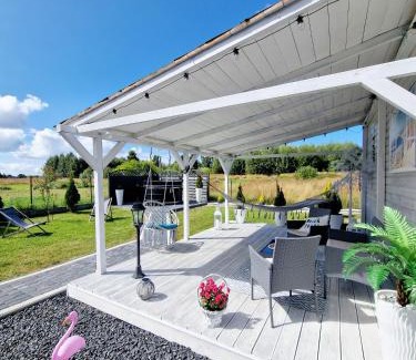 Mielno Apartamento | Diamenty Bałtyku Domki Wakacyjne BALIA z Jacuzzi