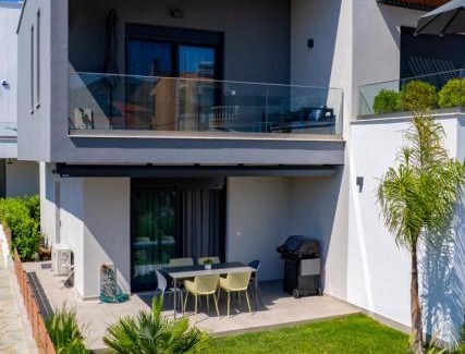 Nea Iraklitsa Casa | Diamond A1 Luxury Inn