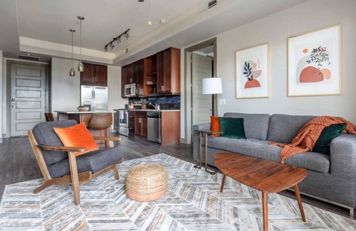 North Burnet Apartamento | Diamond at Kenzie - Modern 2-Bedroom, North Austin