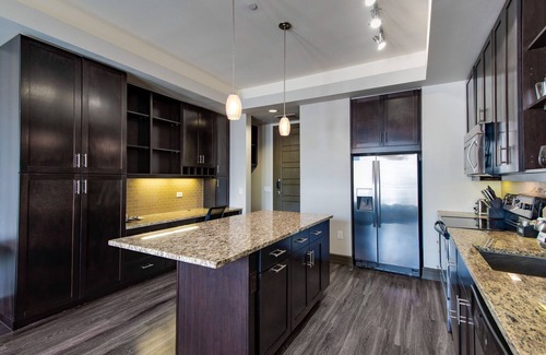 North Burnet Apartamento | Diamond at Kenzie - Modern 2-Bedroom, North Austin