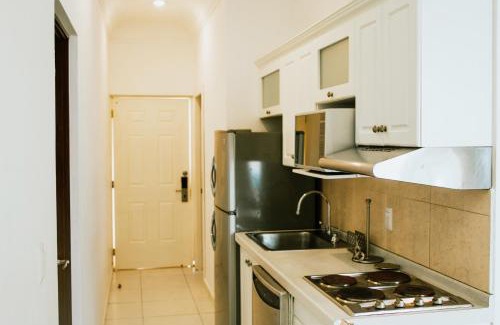 Cerritos Hotel | Diamond Bay