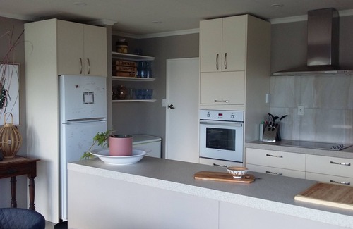 Diamond Harbour Casa | Diamond Harbour Hideaway Top Flat -Amazing views