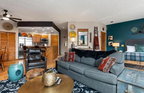 Wintergreen Casa | Diamond Hill Studio 09 with Wintergreen Advantage