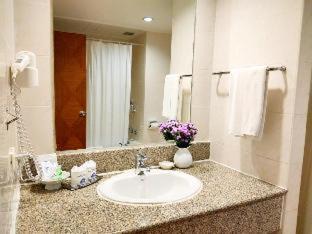 Makham Tia Hotel | Diamond Plaza Hotel