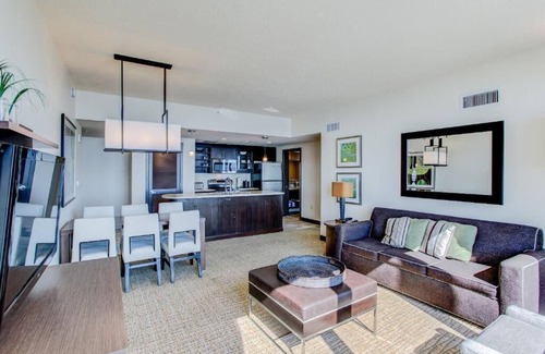 Northeast Virginia Beach Villa | Diamond Resorts Oceanaire Resort - 2 Bedroom Access Roll in Shwr Oceanfront