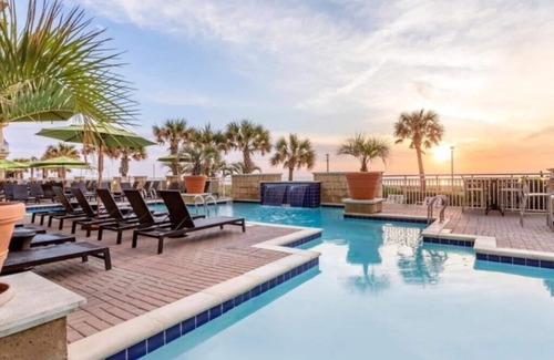 Northeast Virginia Beach Villa | Diamond Resorts Ocean Beach Club - 2 BDR Suite - City View