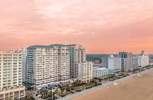 Northeast Virginia Beach Villa | Diamond Resorts Ocean Beach Club - 2 BDR Suite - Ocean Front
