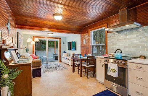 Camano Island Casa | Diamond Sunset Hideaway
