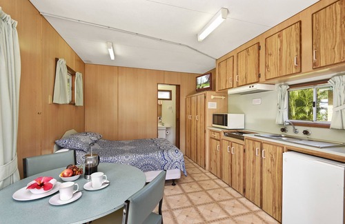 Dunbogan Casa | Diamond Waters Caravan Park