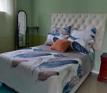 King William's Town Apartamento | Diamonds on 2 Patricia Place