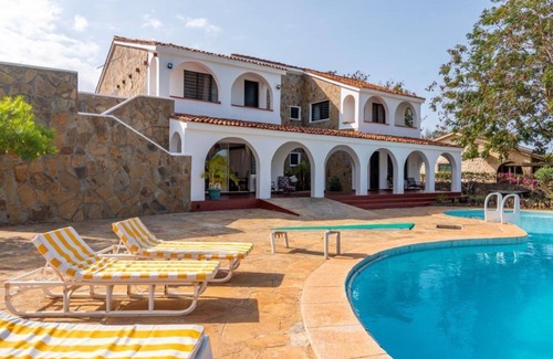 Ukunda Apartamento | Diani Luxury Apartments by CHH